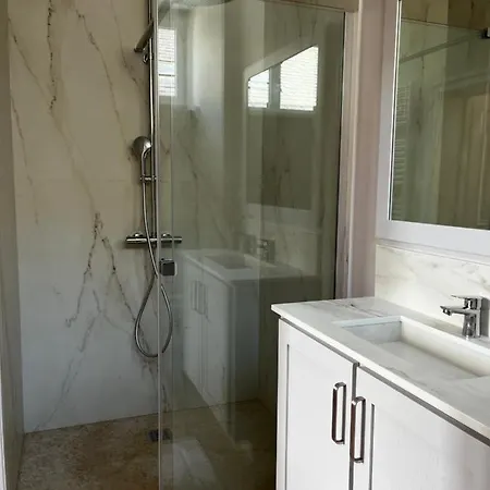 La Parenthese Flechoise, Agathe Гостевой дом Ла-Флеш