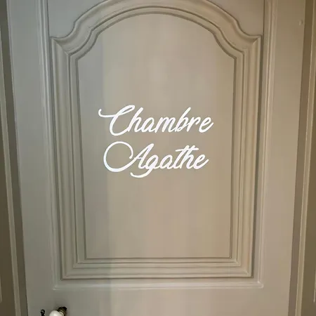 La Parenthèse Fléchoise, Agathe Affittacamere 3*