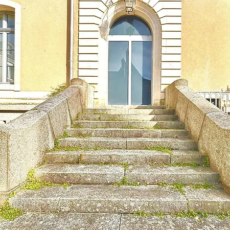 La Parenthèse Fléchoise, Agathe Affittacamere